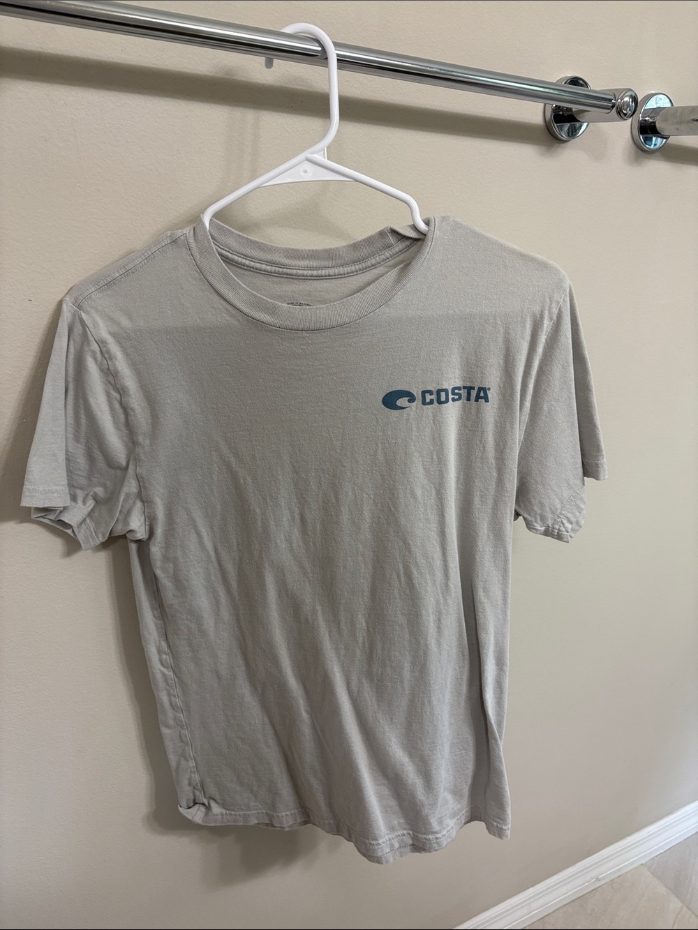 Costa Light Gray Short-Sleeve Crewneck T-Shirt with Chest Logo